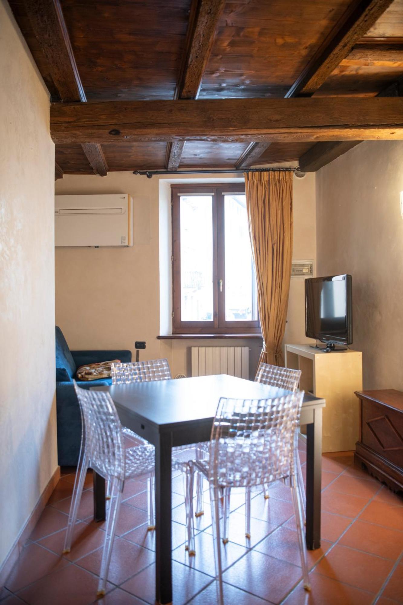 Ai Piedi Del Castello / 4Pl / Apt. Full Верона Экстерьер фото