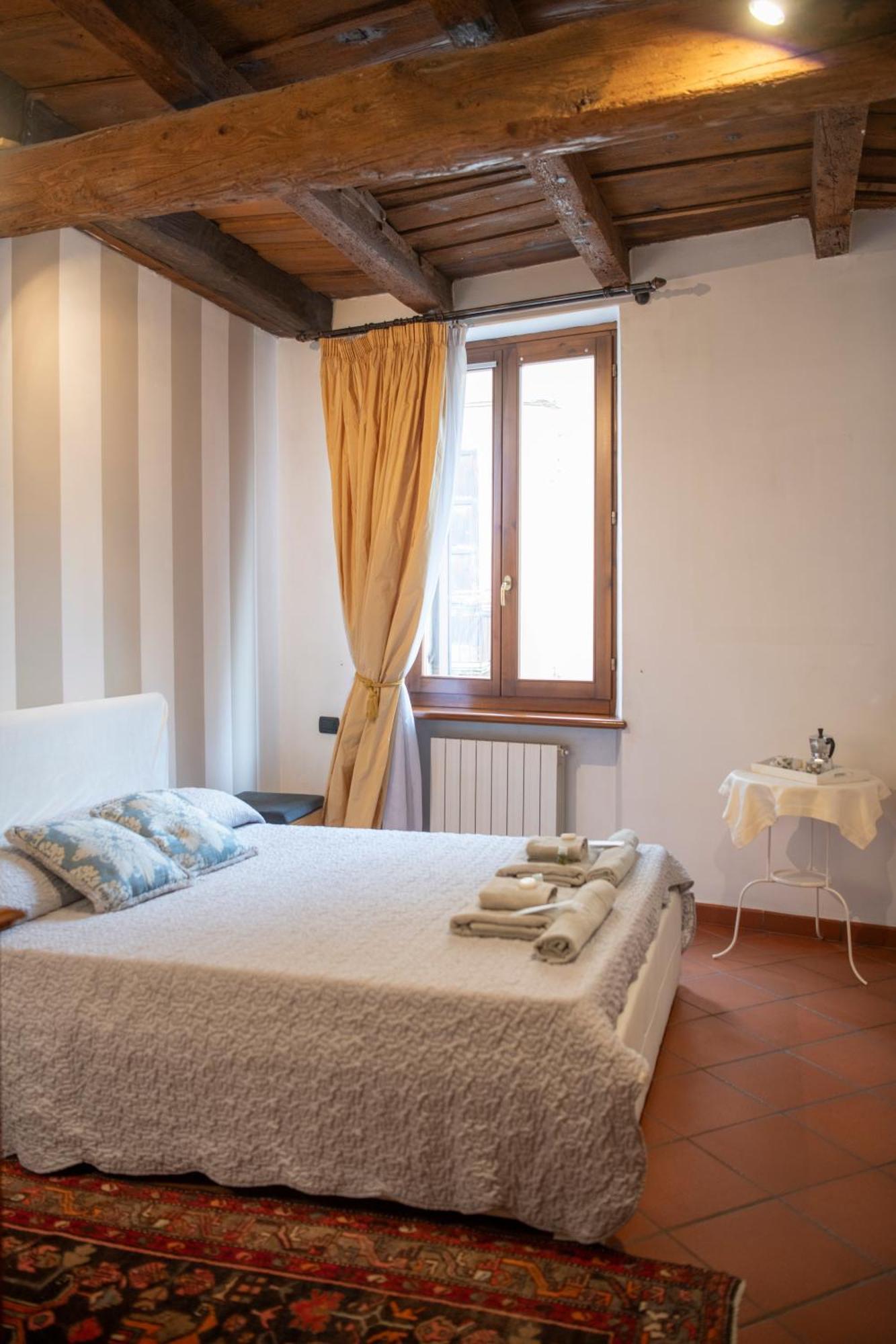 Ai Piedi Del Castello / 4Pl / Apt. Full Верона Экстерьер фото