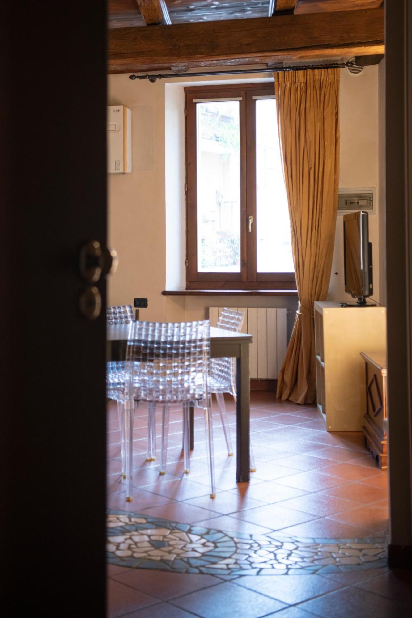 Ai Piedi Del Castello / 4Pl / Apt. Full Верона Экстерьер фото