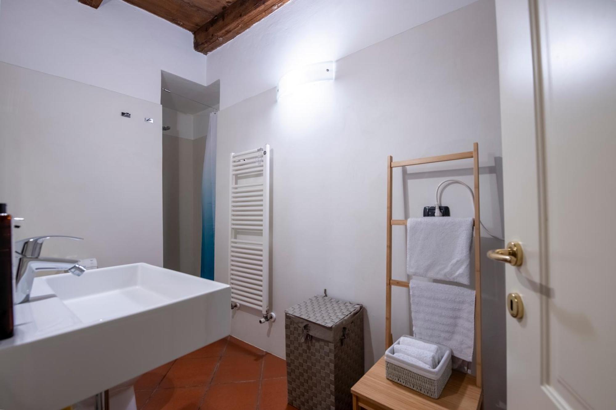 Ai Piedi Del Castello / 4Pl / Apt. Full Верона Экстерьер фото